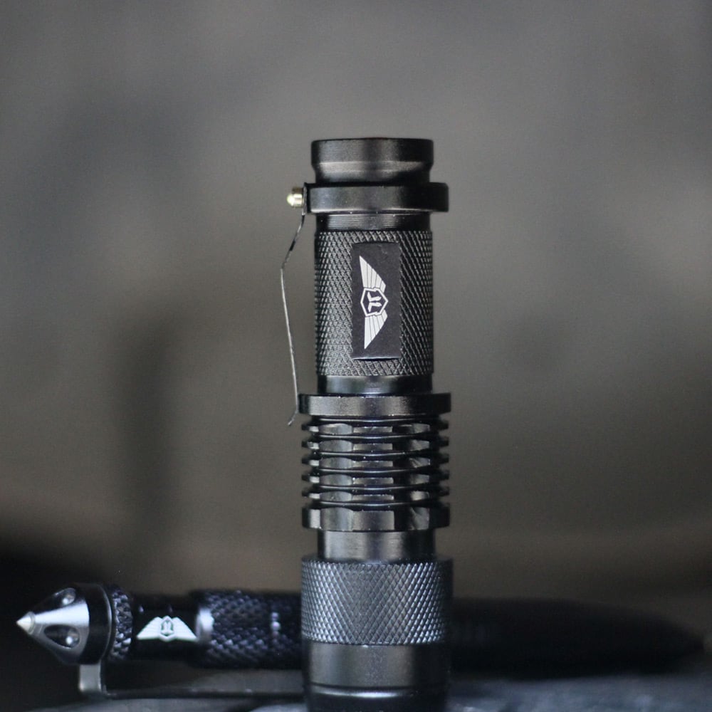 https://www.stealthangelsurvival.com/cdn/shop/products/stealth-angel-survival-tact-350-flashlight-3_3d648bf1-a558-4707-af5b-3c44c1b16a57.jpg?v=1522186777